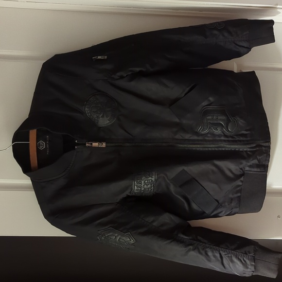 Bomber jacket - Picture 1 of 8